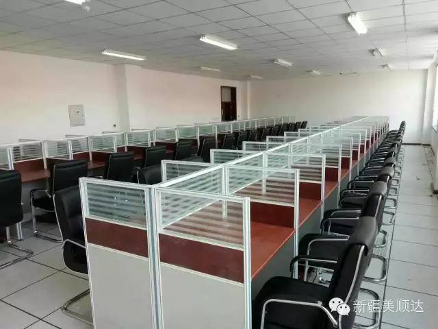 辦公室家具.jpg